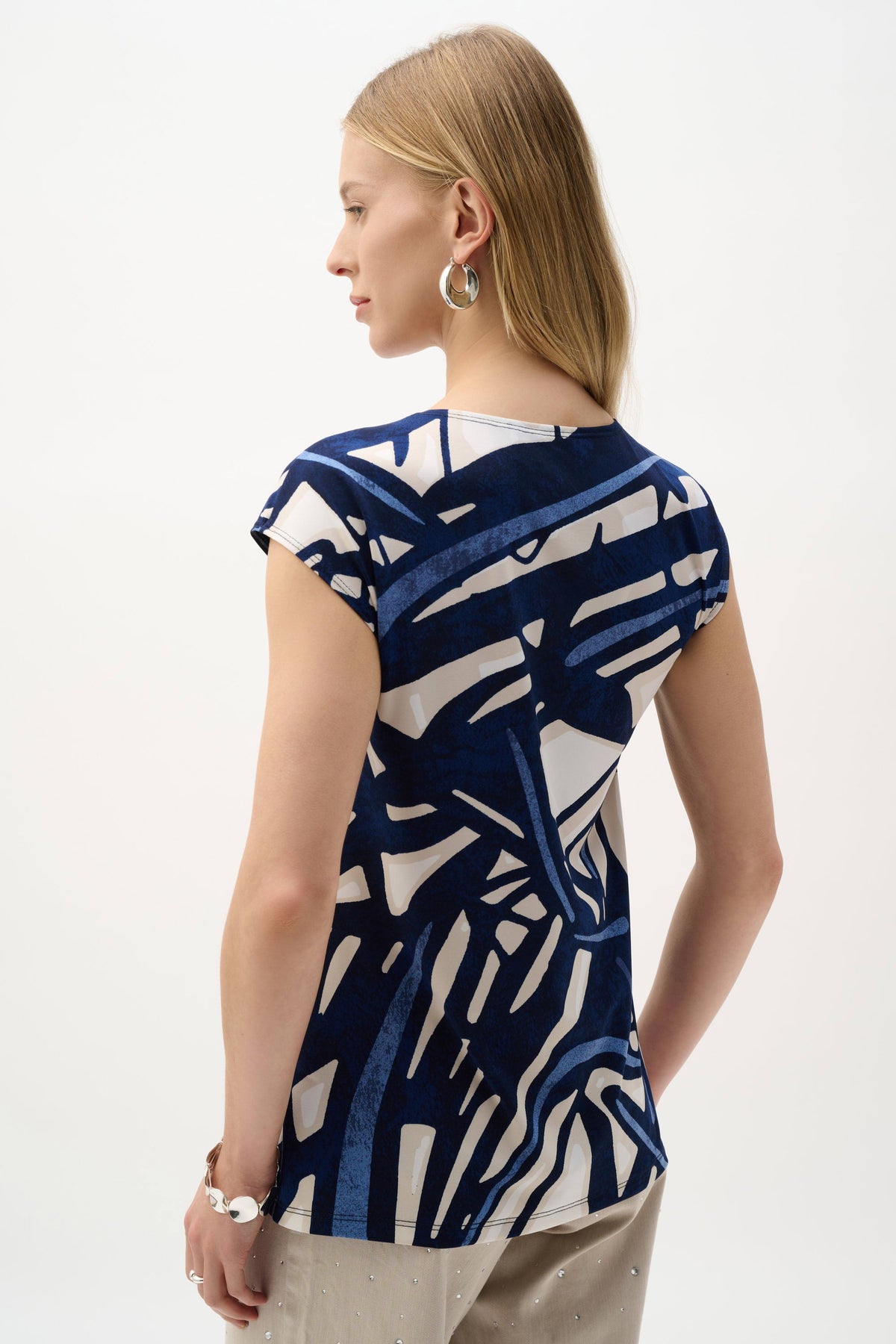 Joseph Ribkoff Abstract Keyhole Fitted Top - Style 262216