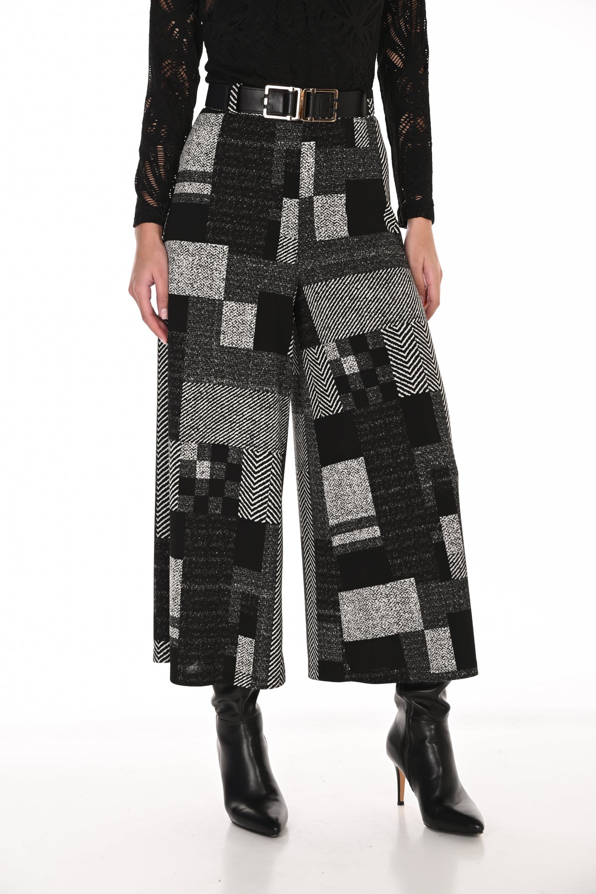 Frank Lyman Geo Pattern Wide-Leg Crop Pant - Style 263457