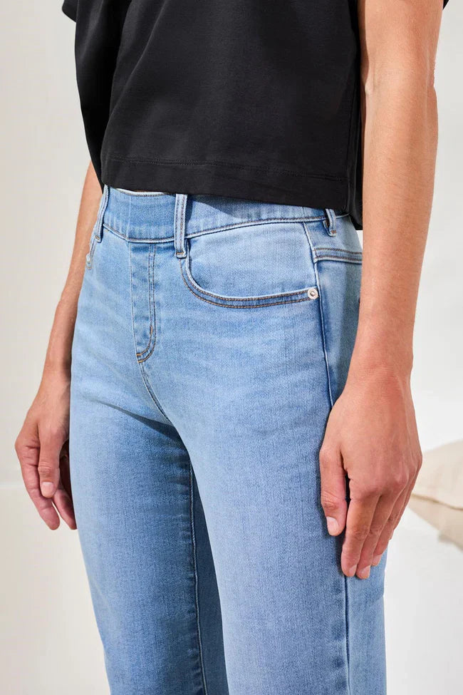 Tribal Audrey Pull-On Pedal Pusher Boundless Stretch Denim - Style 76740-5100